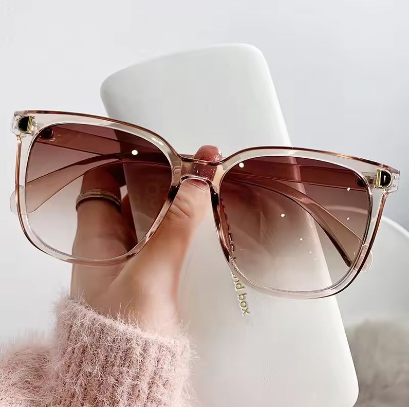 Sandra Vintage Oversized Square Sunglasses